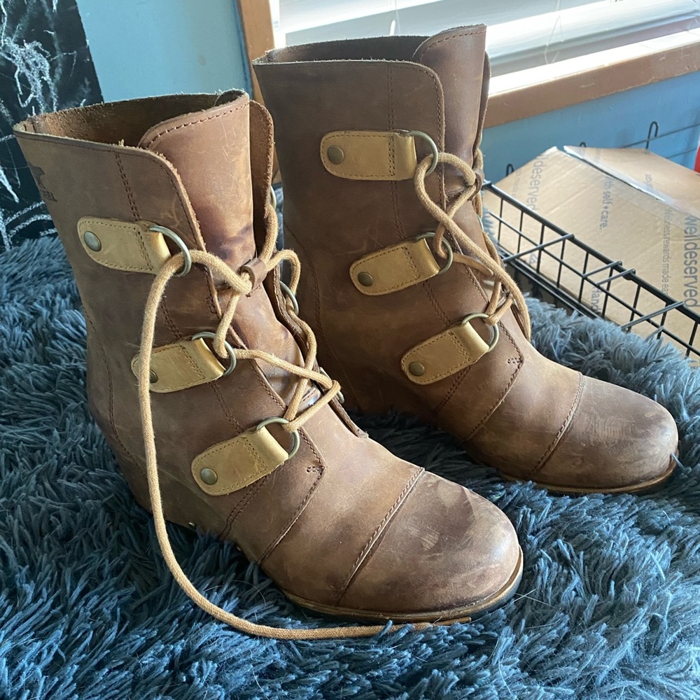Sorel Joan of Arctic Waterproof Wedge Boots - Size 9- Used